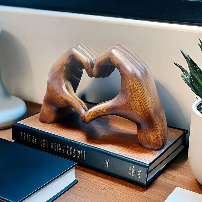 Amazing CERAMIC (Wood-Effect) Heart Shaped Resin Statue Home Decor Ornament for Living Room Desktop Decoration