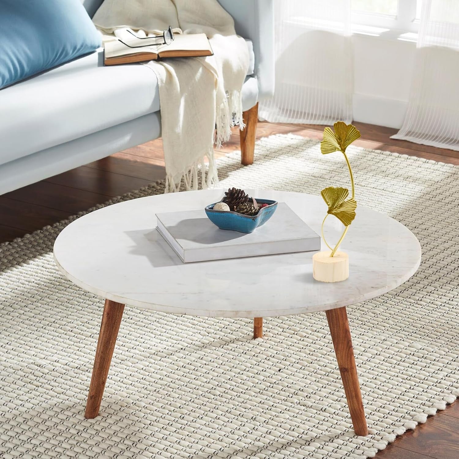 2Pcs Ginkgo Leaf Statue, Metal Leaves Gold Ornaments Sculptures, Gold Ginkgo Leaf Desktop Decoration Sculpture for Office, Bedroom, Bookshelf