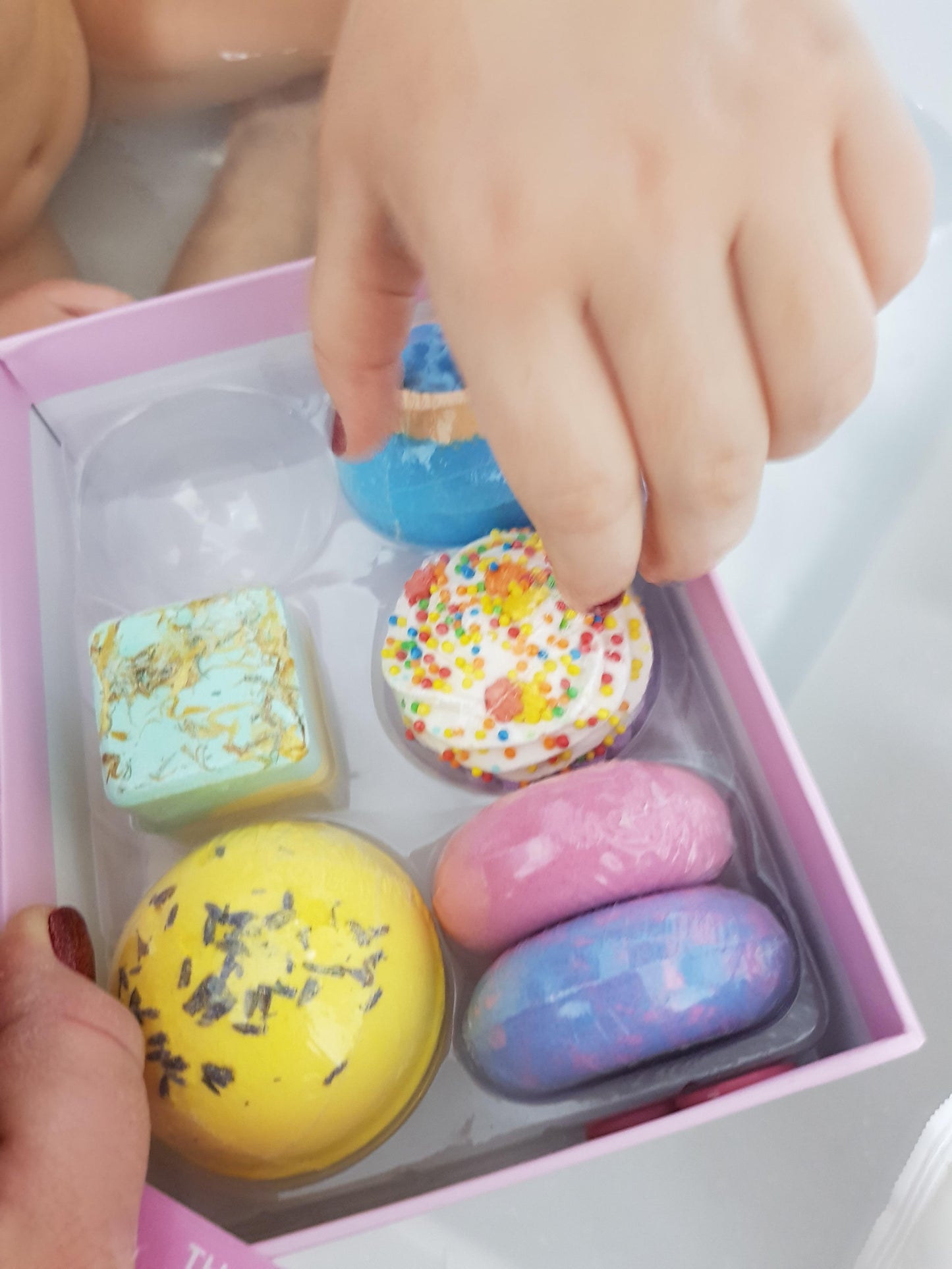 Hand Made Bath Bombs Gift Box Set 