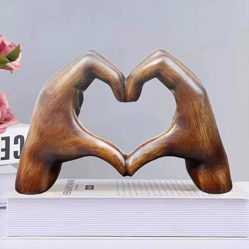 Amazing CERAMIC (Wood-Effect) Heart Shaped Resin Statue Home Decor Ornament for Living Room Desktop Decoration