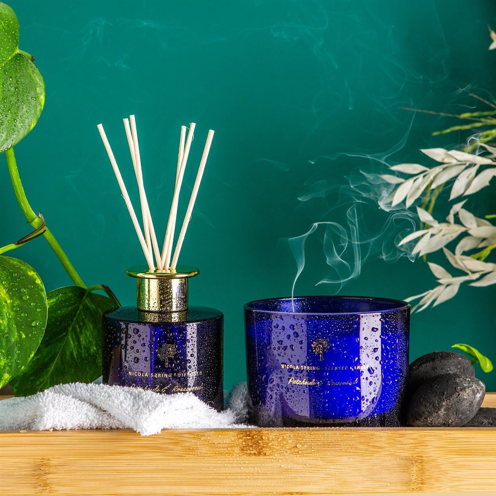 Classy Soy-Wax Scented Candle and Diffuser Set Gift 38 Hour Burn Time 350G Patchouli & Rosewood